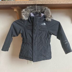 The North Face Girls Parka.                              Size 5/XXS